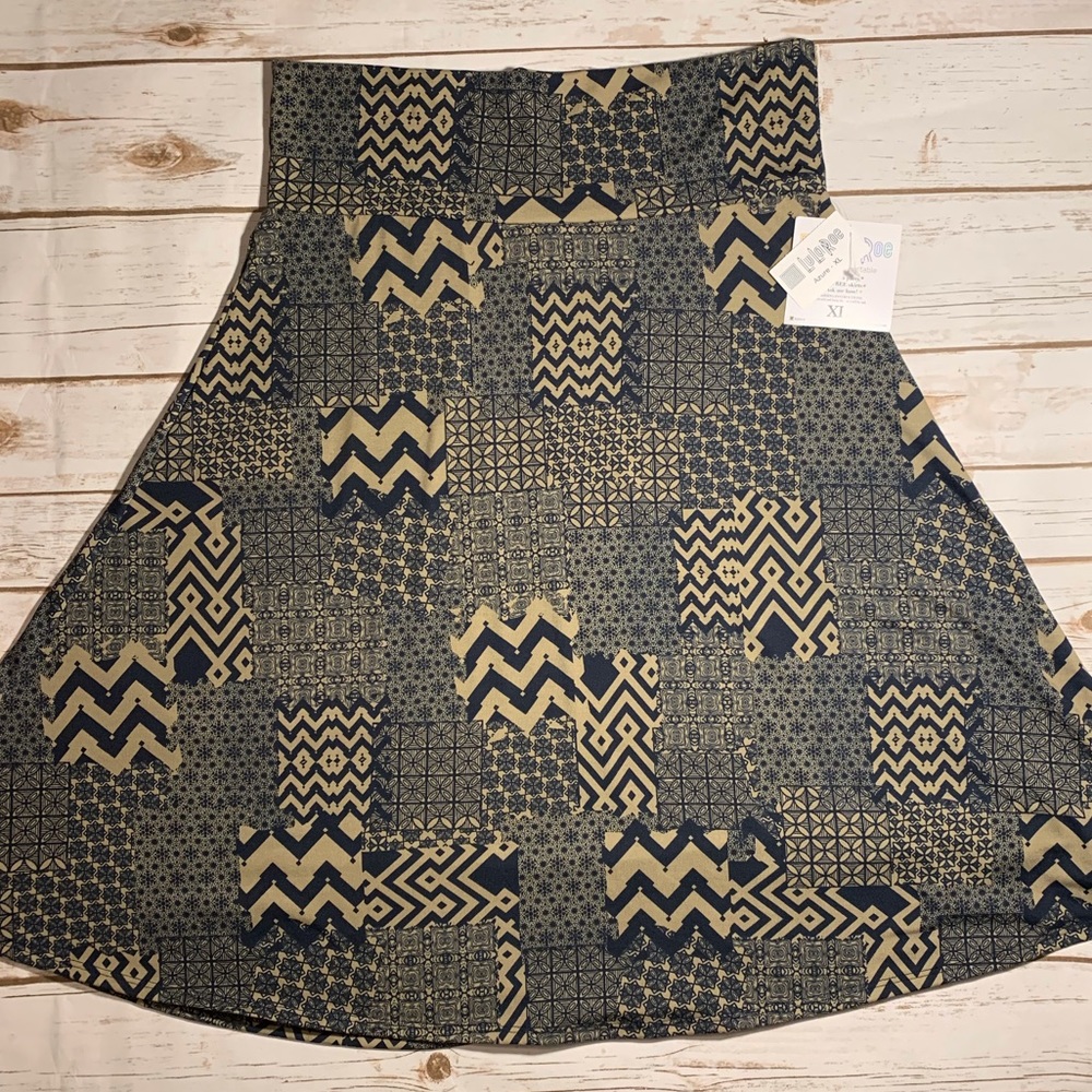 NWT LuLaRoe Azure Skirt XL